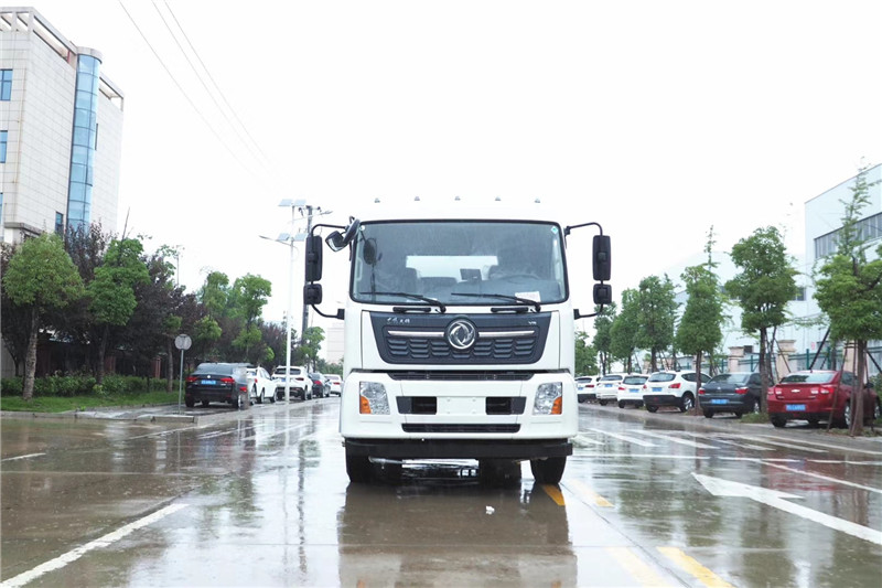東風(fēng)天龍后八輪20噸噴霧車，國六綠化噴灑車